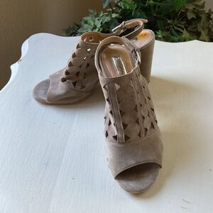 Halogen Sling Back Lazer Cut Suede Zoey Leather Open Toe Sandals Sz 7.5M